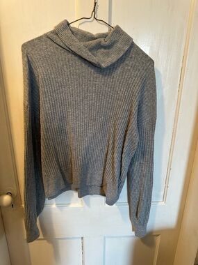 GAP Light Gray Ribbed Knit Turtleneck